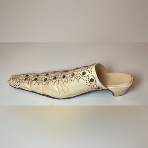 Just The Right Shoe. Vintage Miniature Shoe Aristocrat.